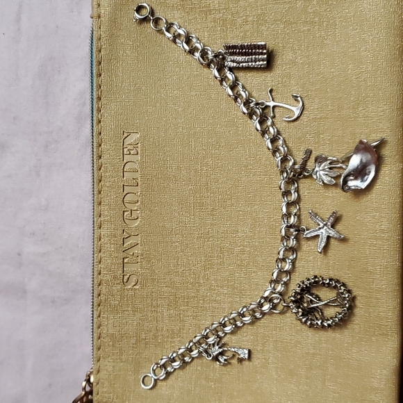 Vintage silver tropical charm bracelet - Picture 3 of 8